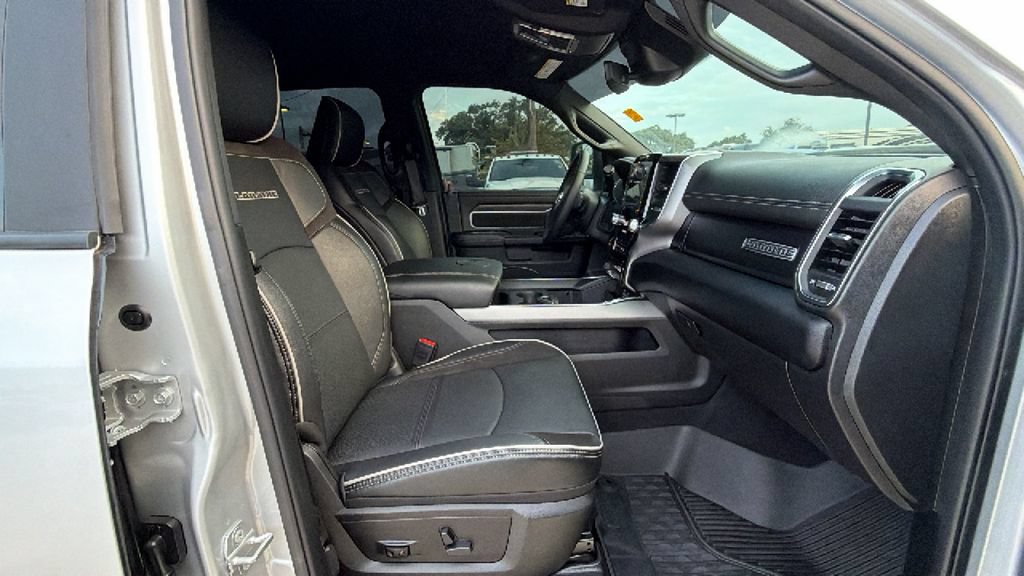 Used 2026 RAM 2500 Laramie w/ Night Edition AWD/4WD image 31