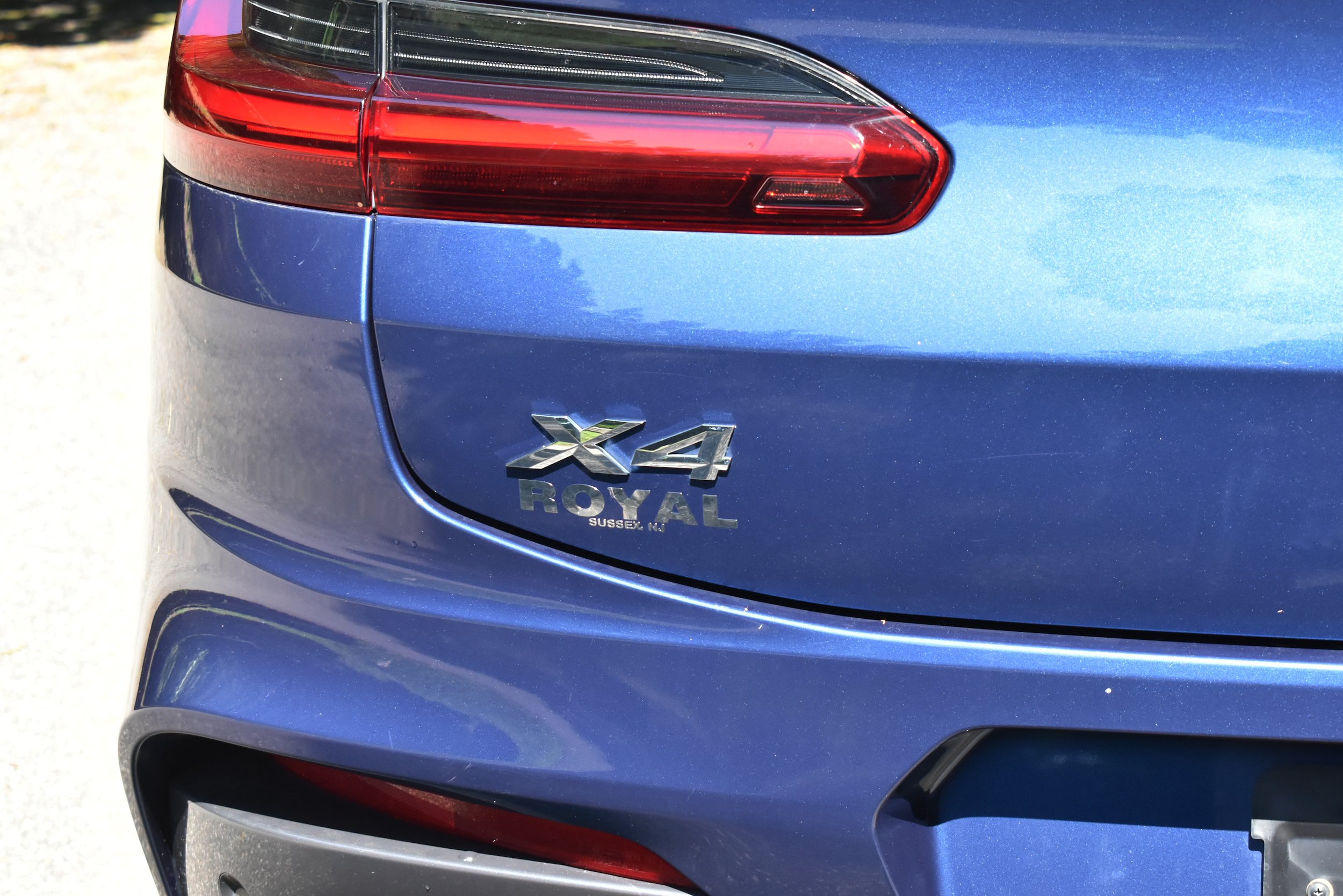Used 2019 BMW X4 xDrive30i w/ M Sport Package 2 AWD/4WD image 14