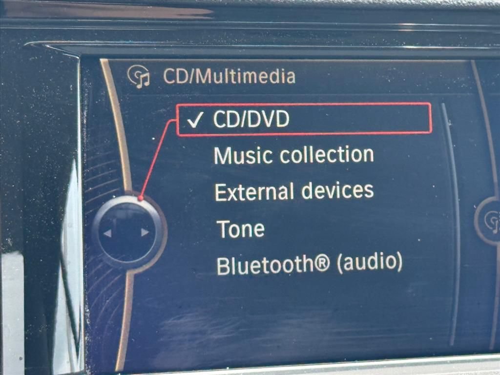 Used 2015 BMW Z4 sDrive28i RWD image 26