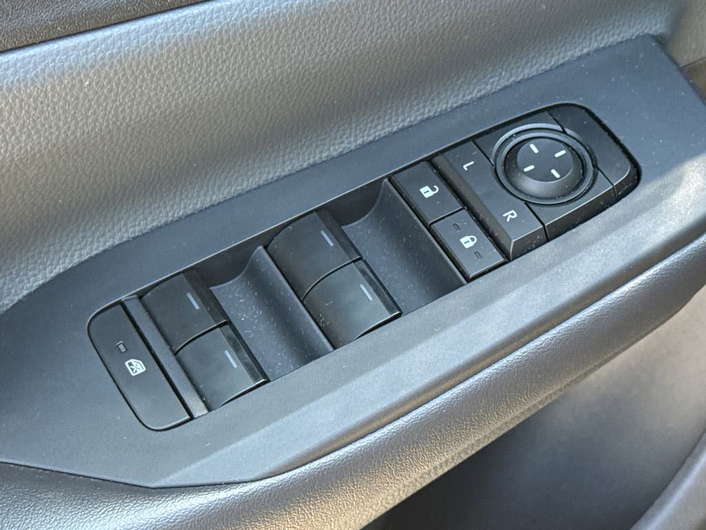 Used 2024 Toyota Prius LE image 19