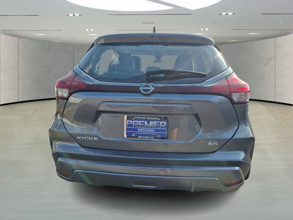 Used 2023 Nissan Kicks SR w/ SR Premium Package image 4