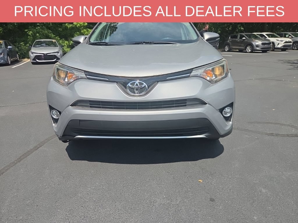 Used 2016 Toyota RAV4 XLE FWD image 2