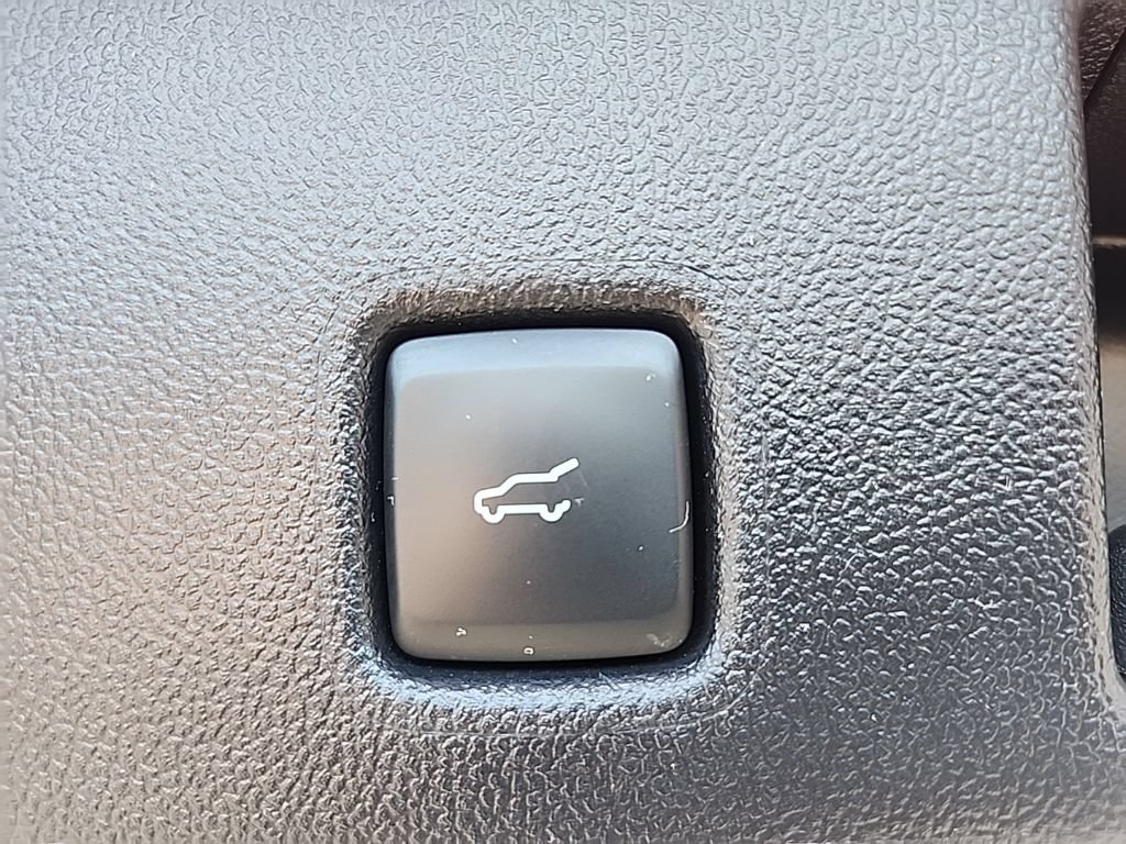 Used 2025 Ford Escape ST-Line w/ Tech Pack #1 FWD image 28