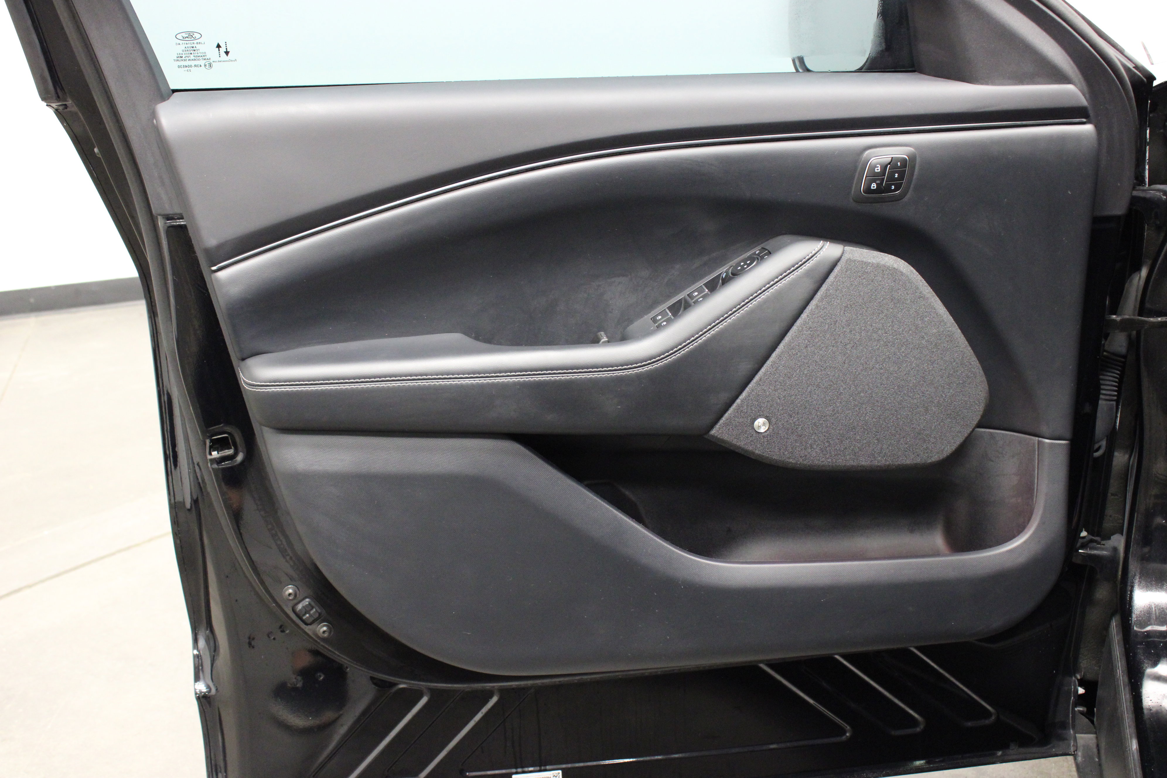 Used 2024 Ford Mustang Mach-E Premium image 12