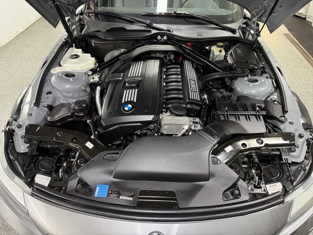Used 2011 BMW Z4 sDrive30i RWD image 25
