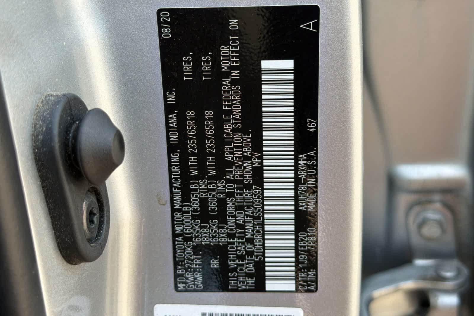 Used 2020 Toyota Highlander XLE AWD/4WD image 31