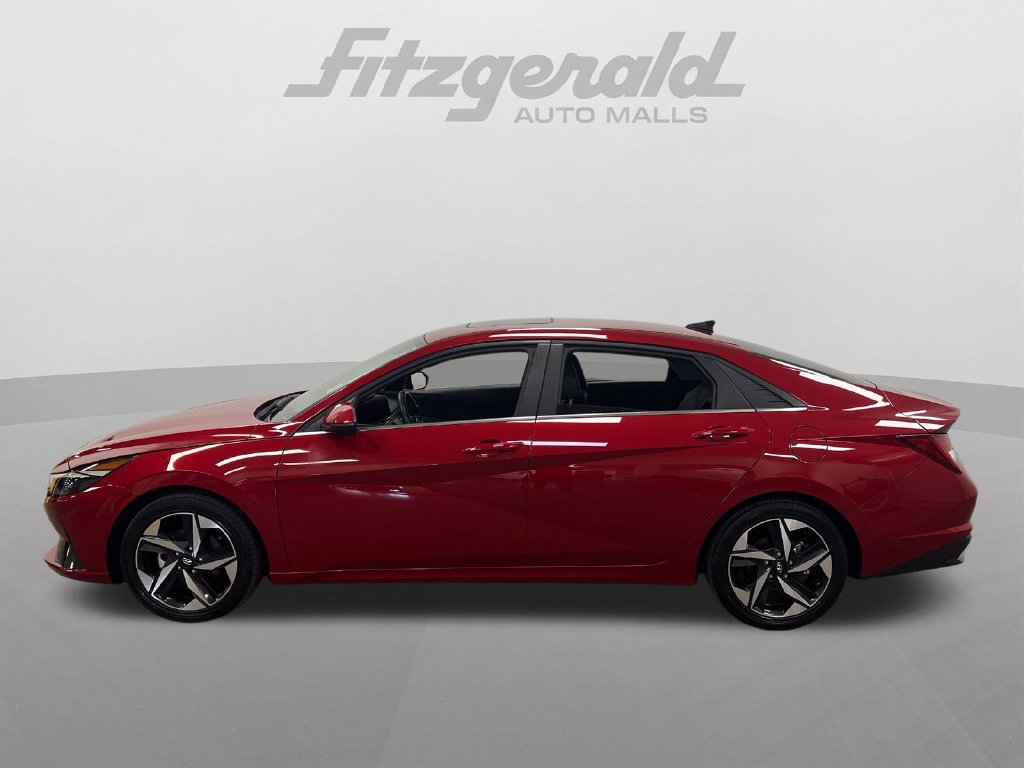 Used 2023 Hyundai Elantra Limited FWD image 2