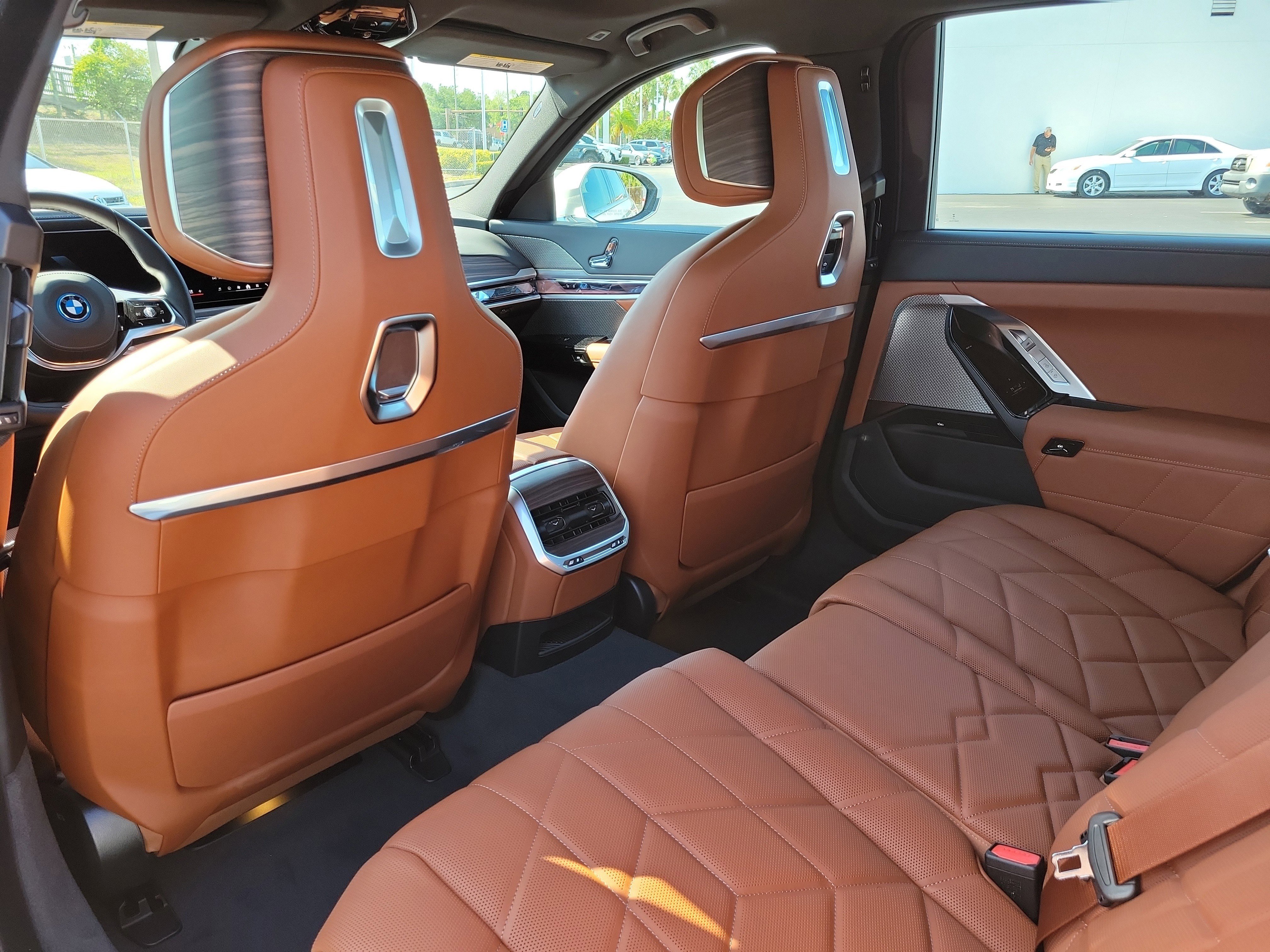 New 2026 BMW i7 eDrive50 w/ Premium Package RWD image 9