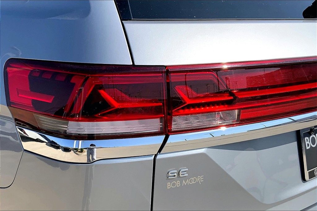 Used 2024 Volkswagen Atlas SE image 30