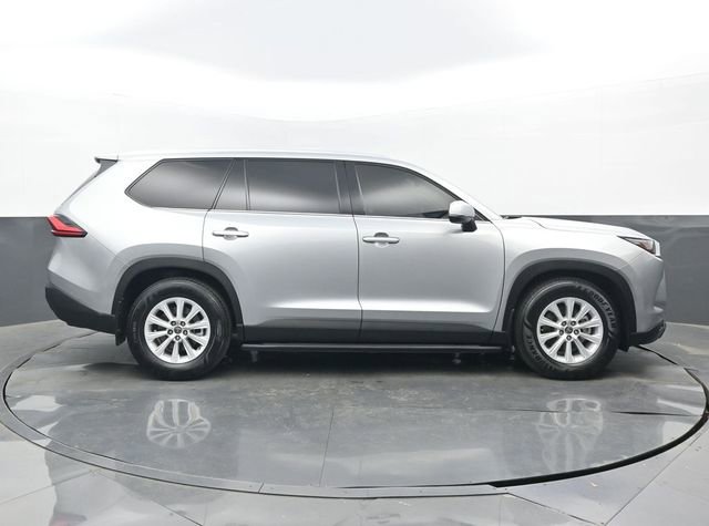 Used 2024 Toyota Grand Highlander XLE image 2
