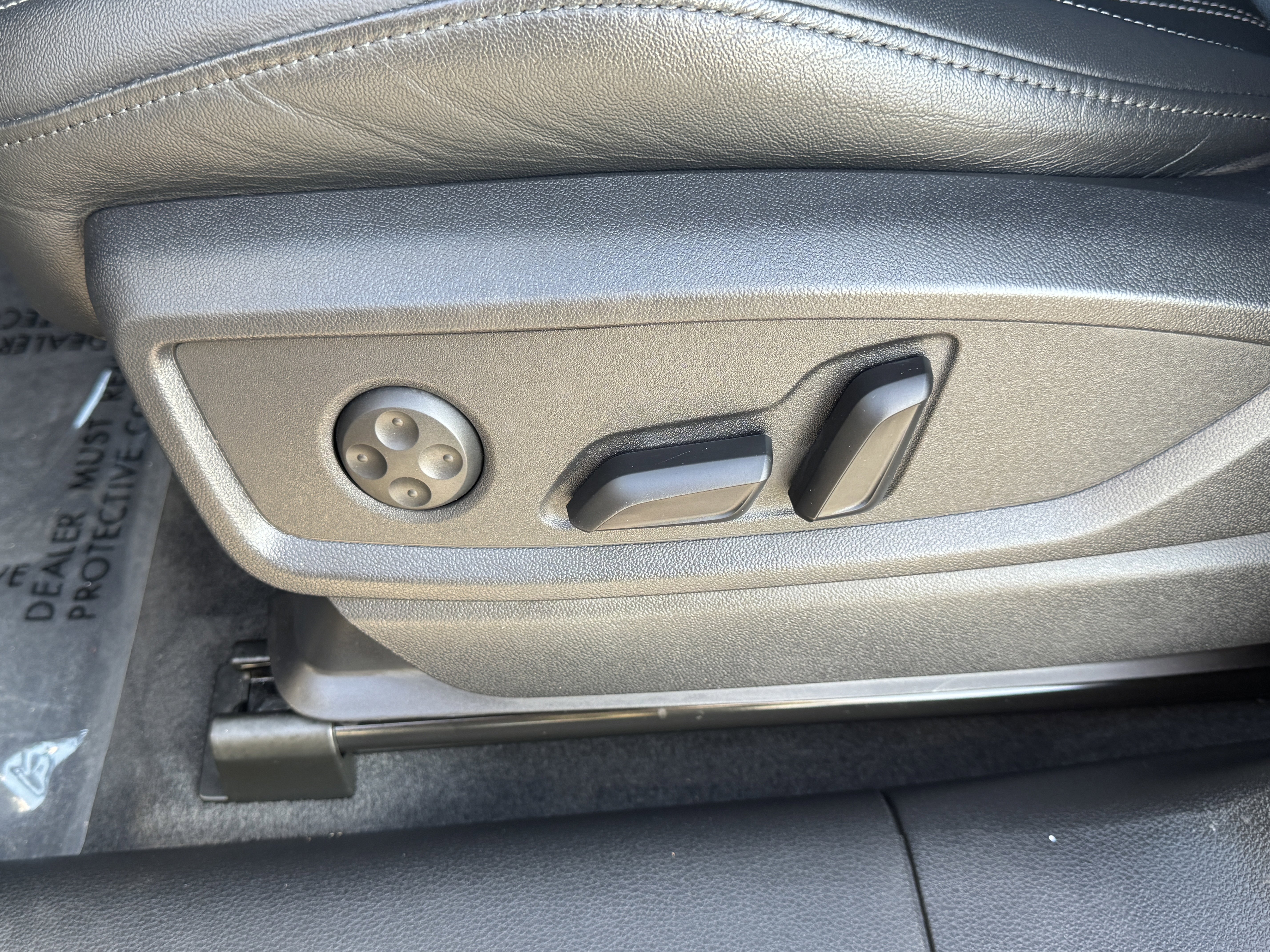 Used 2024 Audi Q5 2.0T Premium w/ Convenience Package image 21