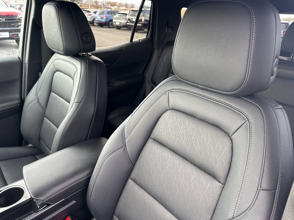 Used 2025 Chevrolet Equinox LT w/ Convenience Package II image 14