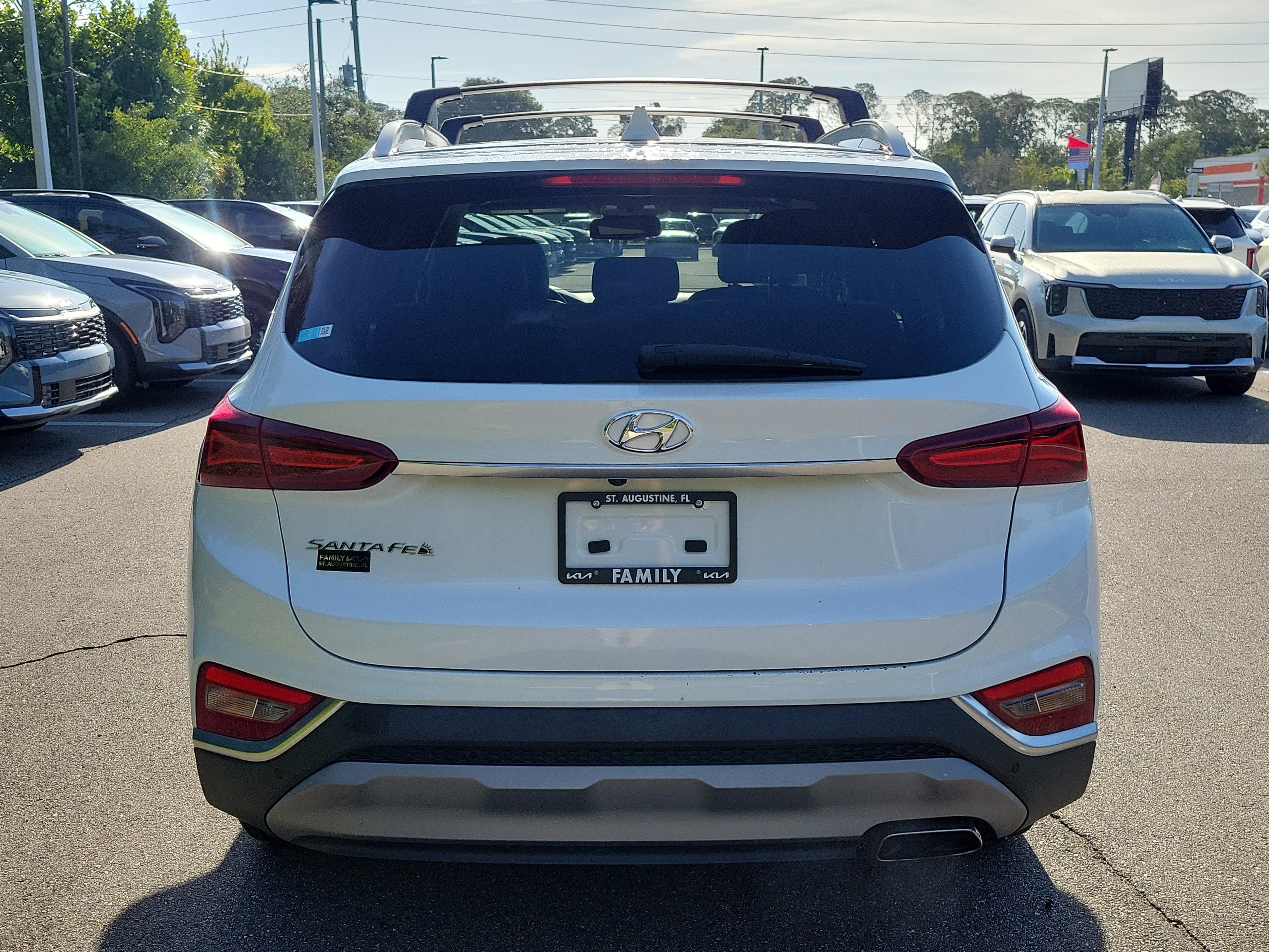 Used 2020 Hyundai Santa Fe SEL w/ Convenience + Premium Package FWD image 5