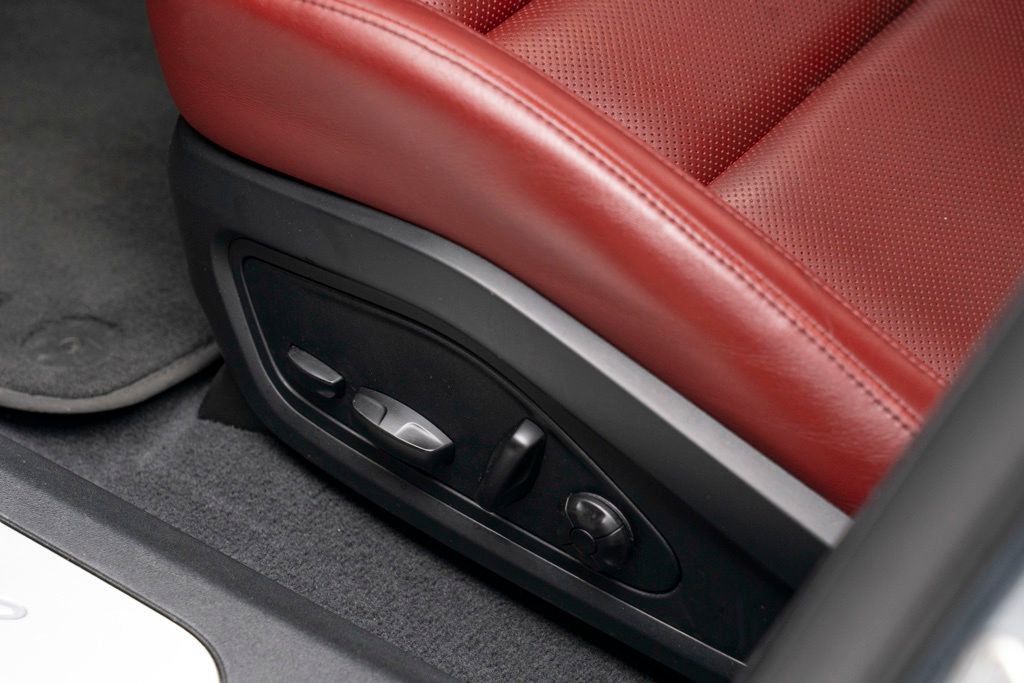 Used 2020 Porsche Taycan Turbo w/ Performance Package image 14