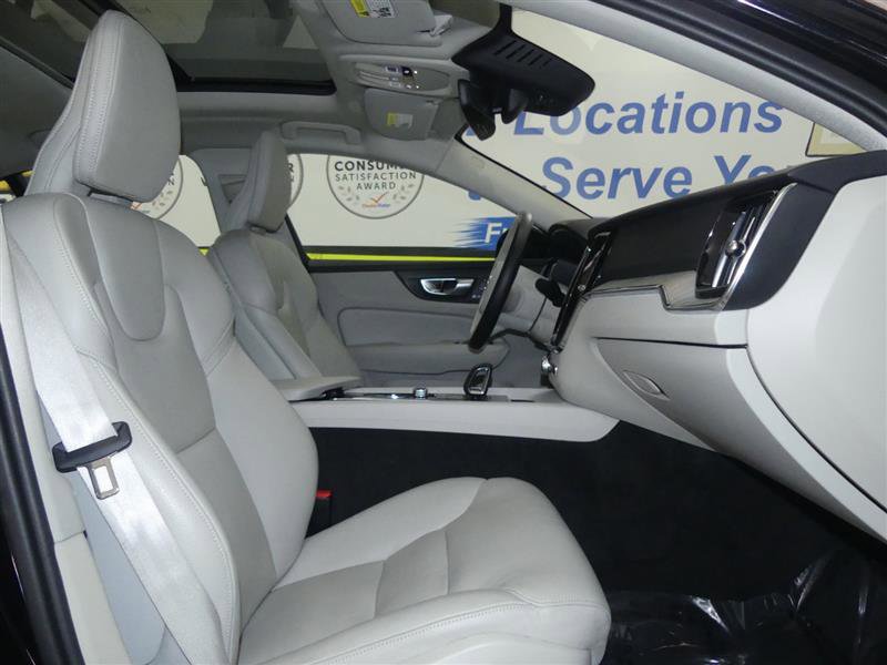 Used 2024 Volvo S60 B5 Plus image 8