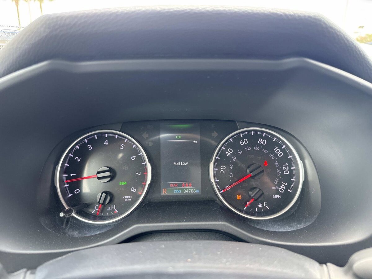 Used 2021 Toyota RAV4 XLE FWD image 27