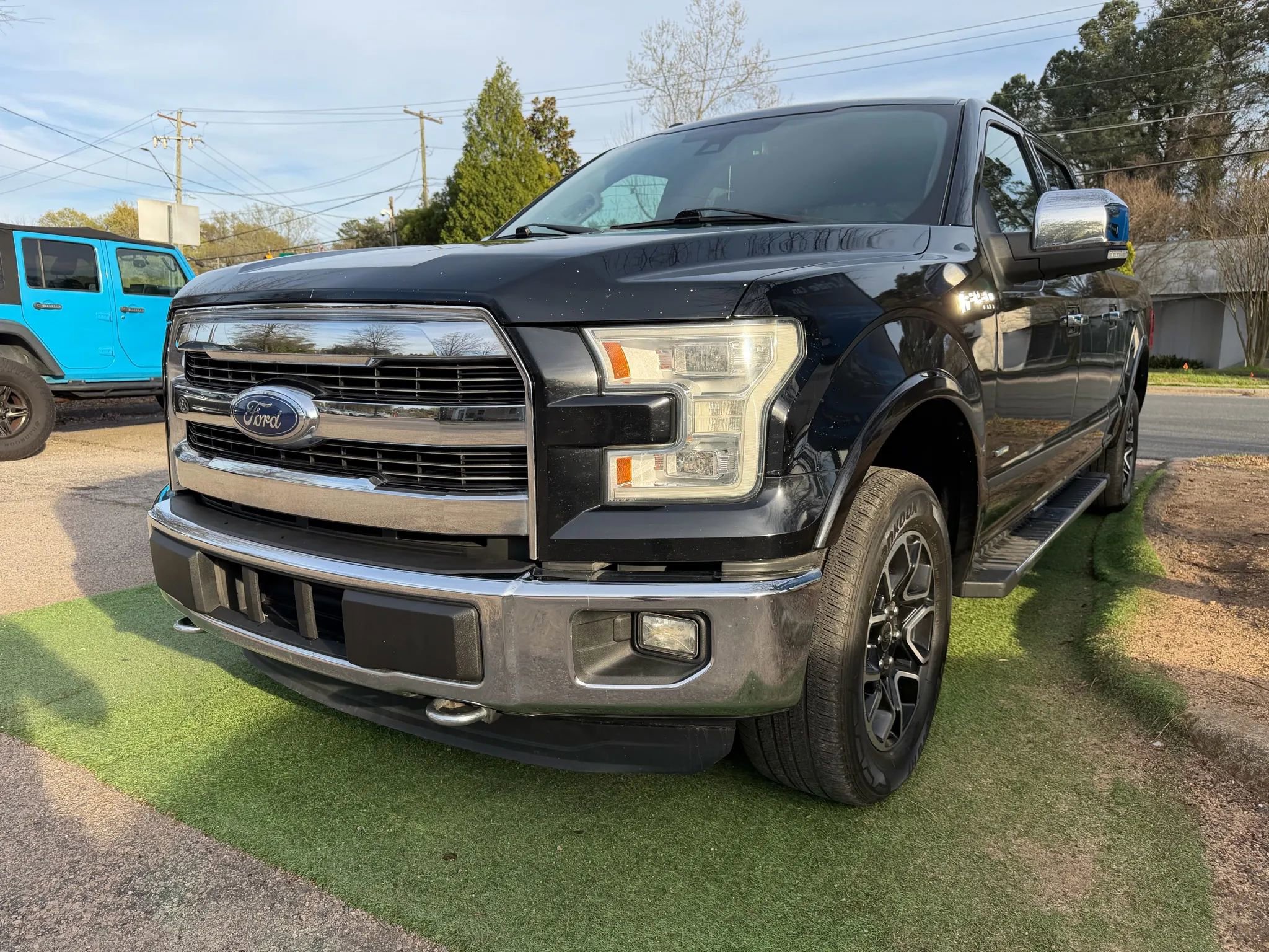 Used 2016 Ford F150 Lariat w/ Equipment Group 502A Luxury AWD/4WD image 9