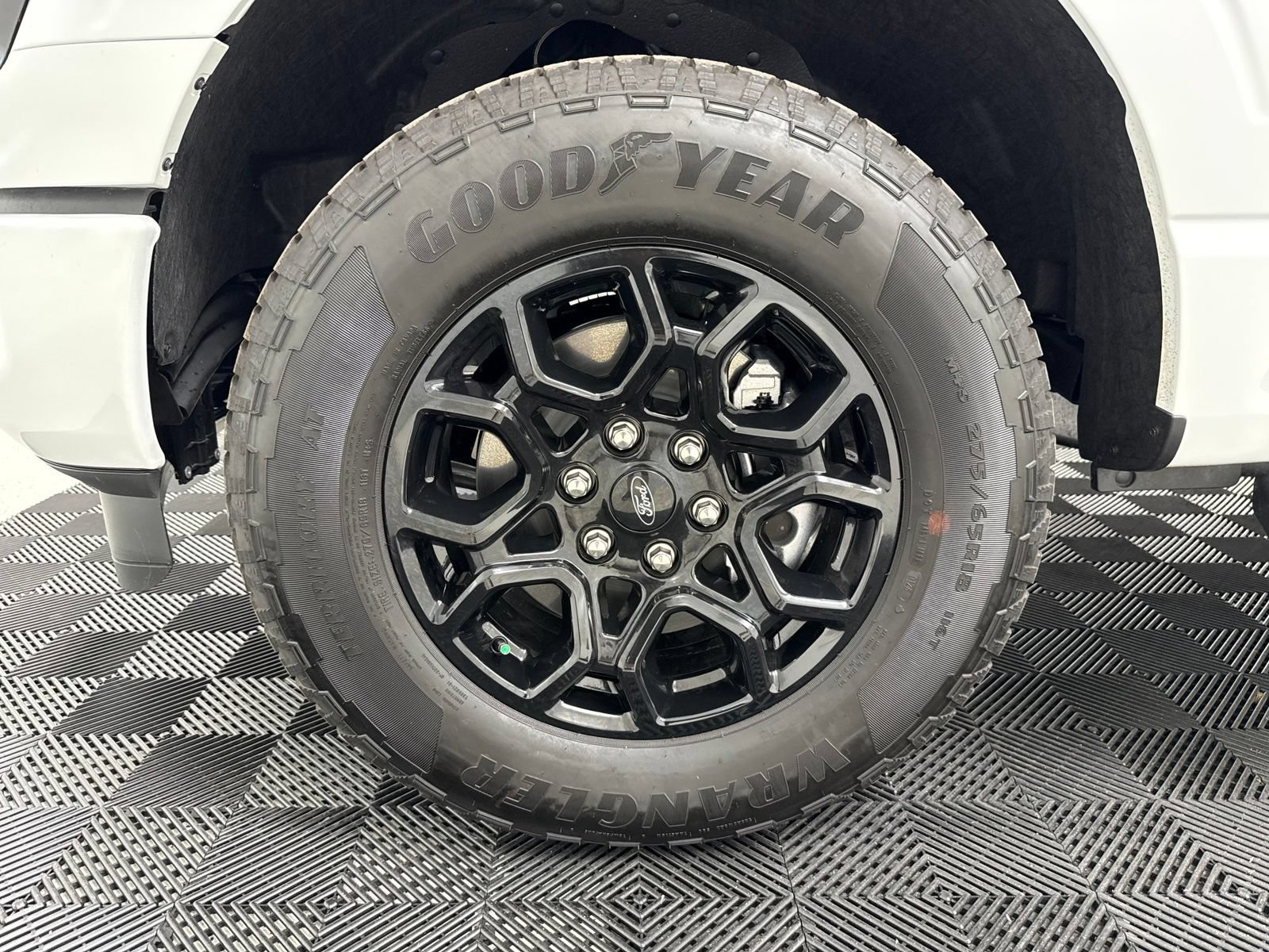 New 2026 Ford F150 XLT w/ XLT Black Appearance Package AWD/4WD image 12