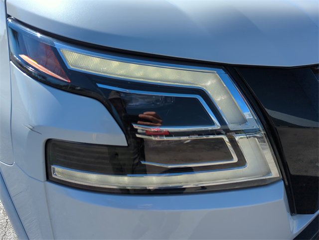 Certified 2023 Nissan Armada SL w/ Midnight Edition Package image 11