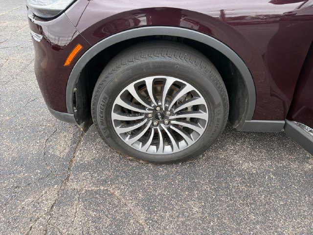 Used 2024 Lincoln Aviator AWD w/ Premium Package image 29