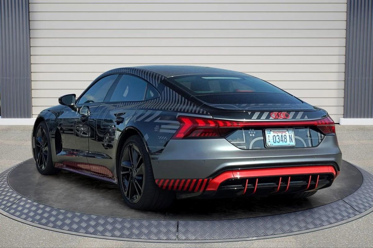 Used 2023 Audi RS e-tron GT image 5
