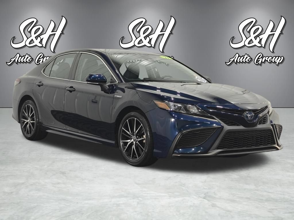 Used 2021 Toyota Camry SE FWD image 2
