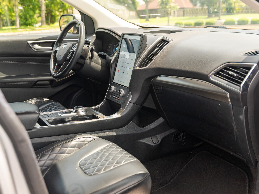 Used 2024 Ford Edge Titanium AWD/4WD image 18