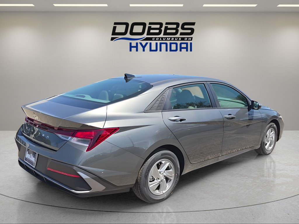 New 2026 Hyundai Elantra SE FWD image 5