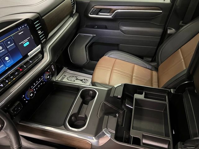 Used 2025 Chevrolet Silverado 3500 High Country w/ Technology Package image 34