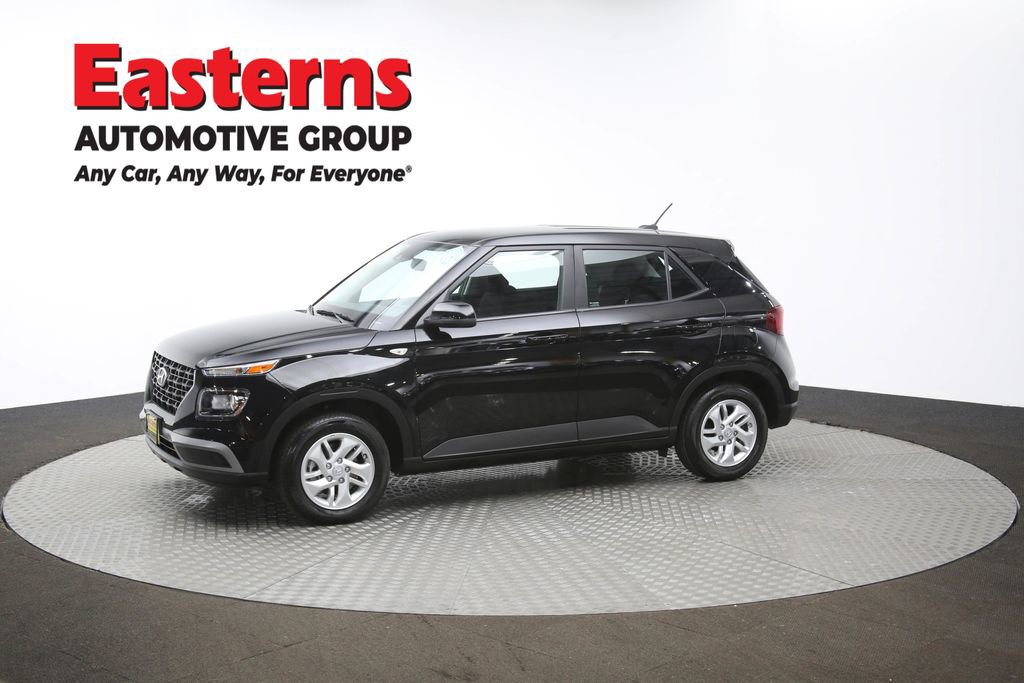 Used 2025 Hyundai Venue SE image 57