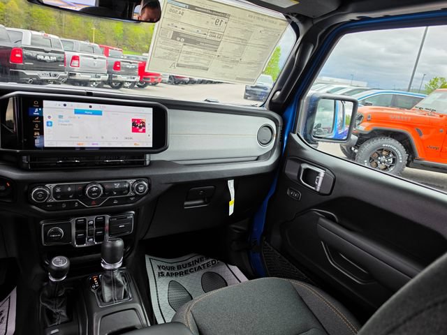 New 2026 Jeep Gladiator Sport AWD/4WD image 13