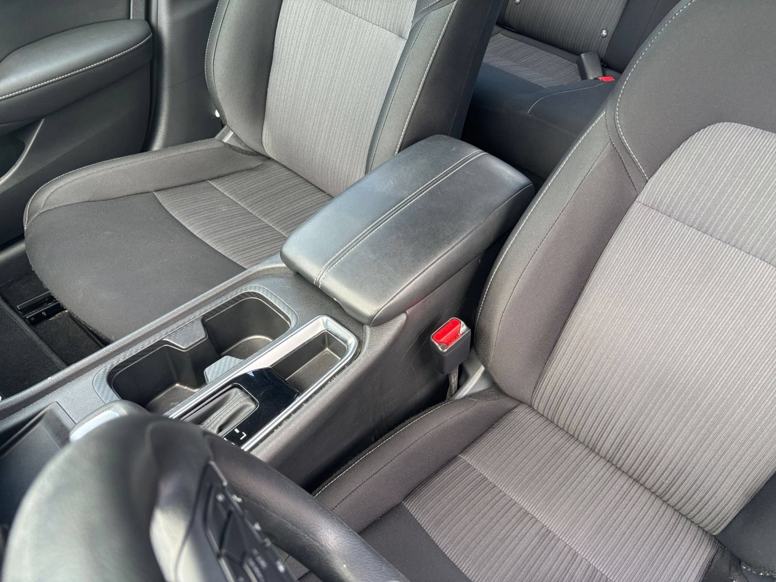 Used 2025 Nissan Sentra SV FWD image 29