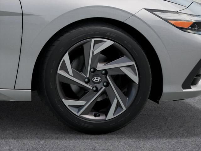 Used 2025 Hyundai Elantra SEL image 10