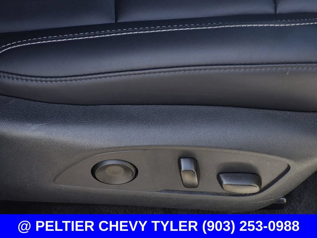 Used 2026 GMC Acadia Elevation w/ Elevation Premium Package FWD image 14