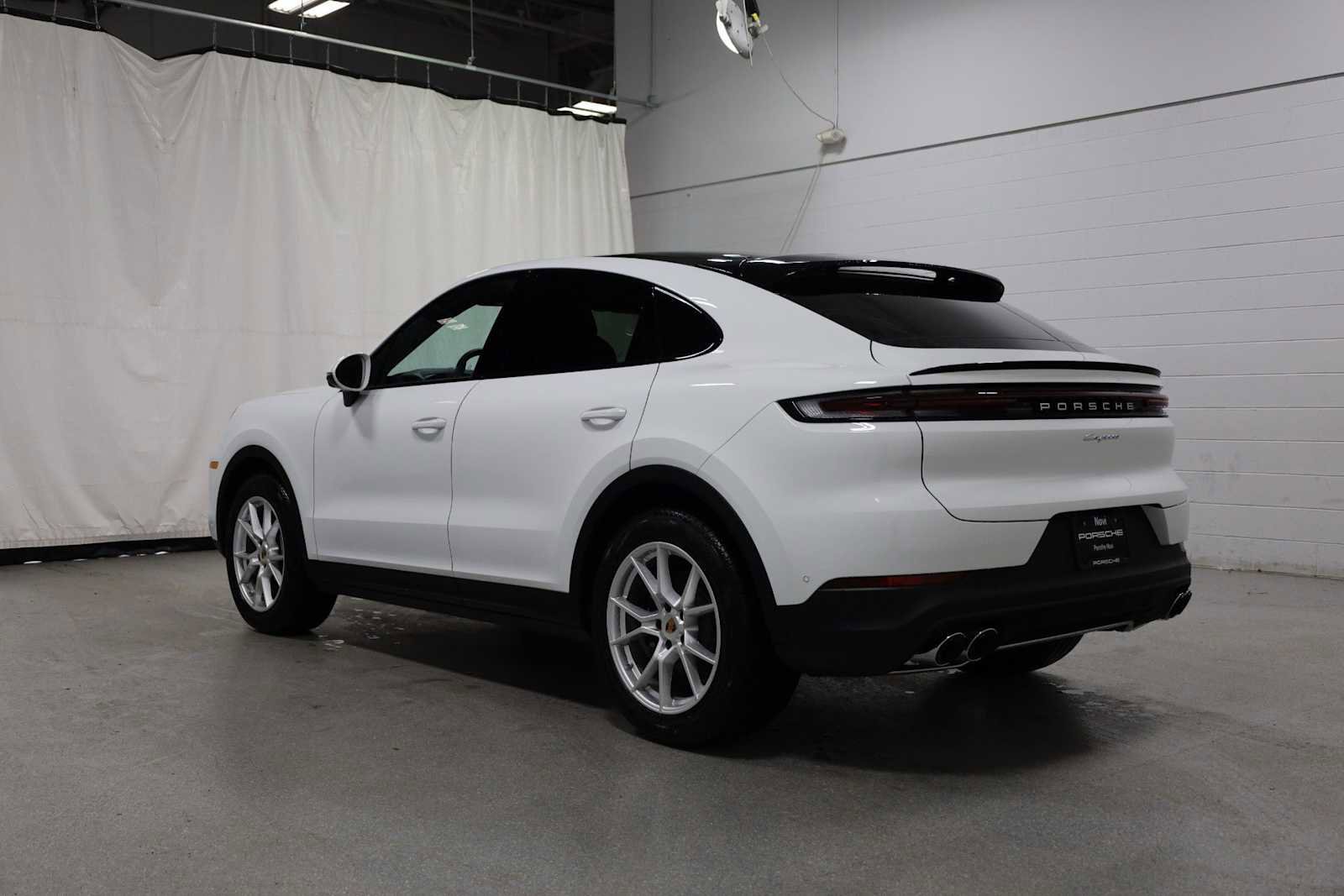 New 2026 Porsche Cayenne Coupe AWD/4WD image 3