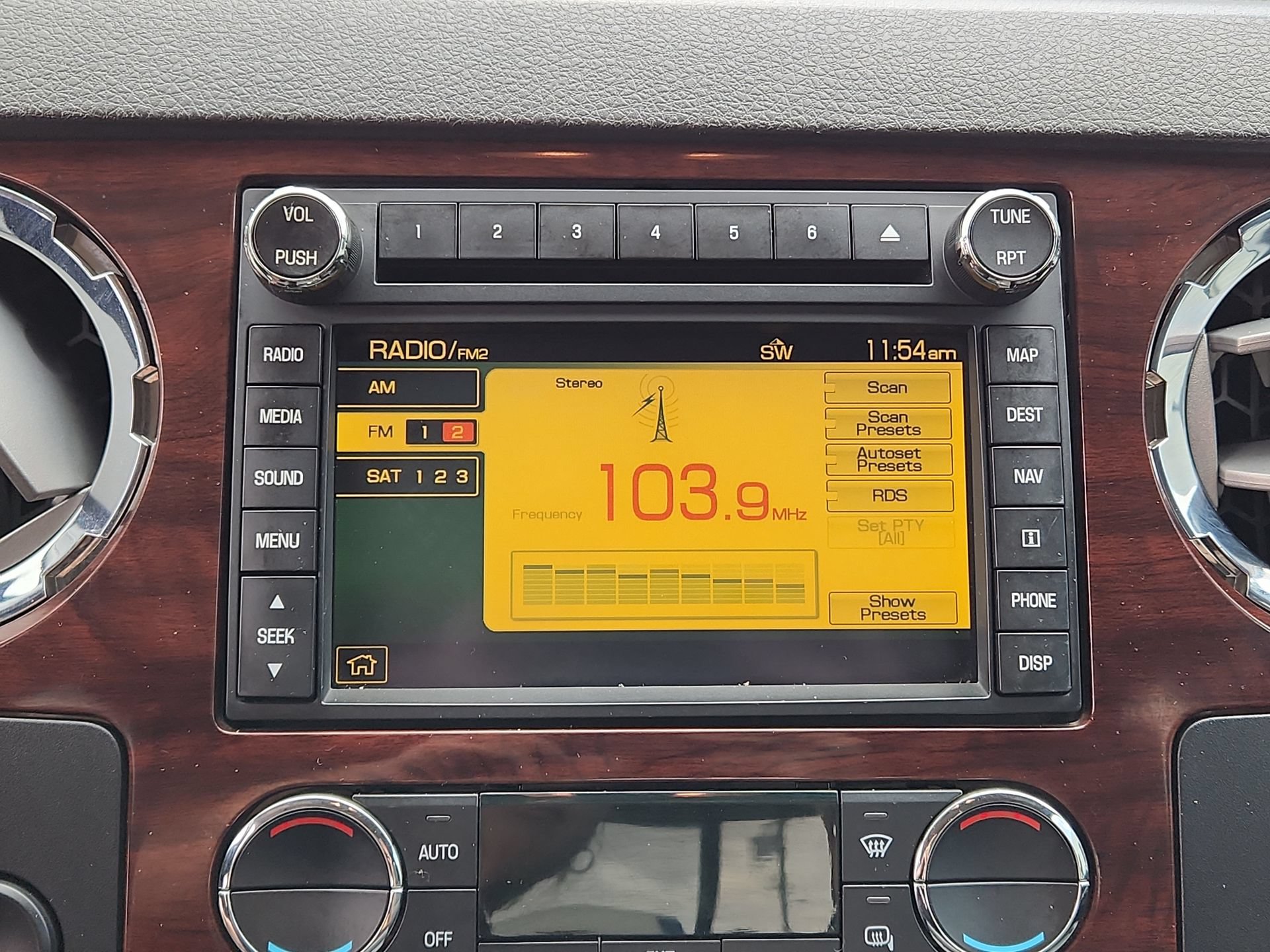 Used 2010 Ford F250 Lariat AWD/4WD image 12