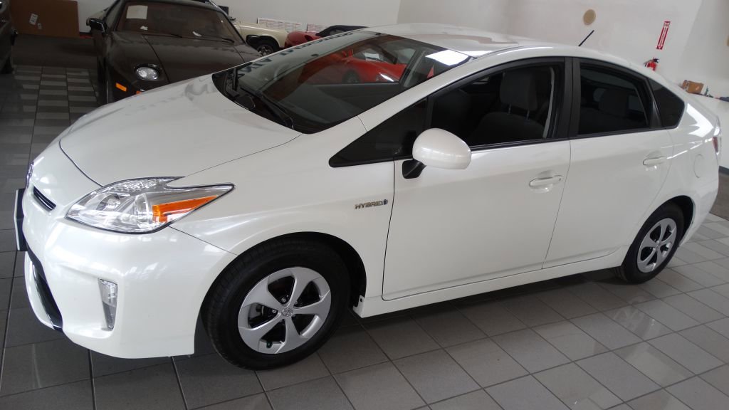 Used 2013 Toyota Prius SEDAN image 2