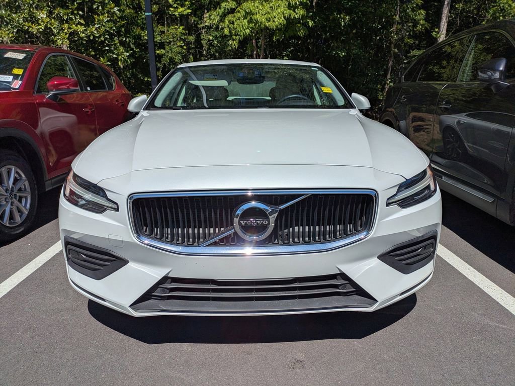 Used 2020 Volvo S60 T5 Momentum FWD image 3