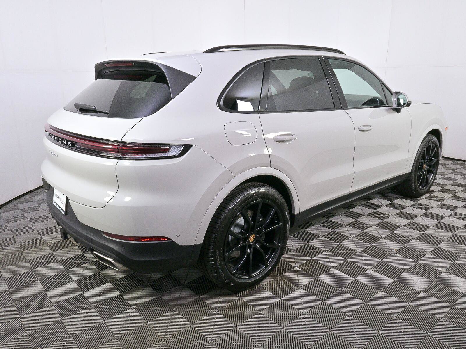 New 2026 Porsche Cayenne AWD/4WD image 27