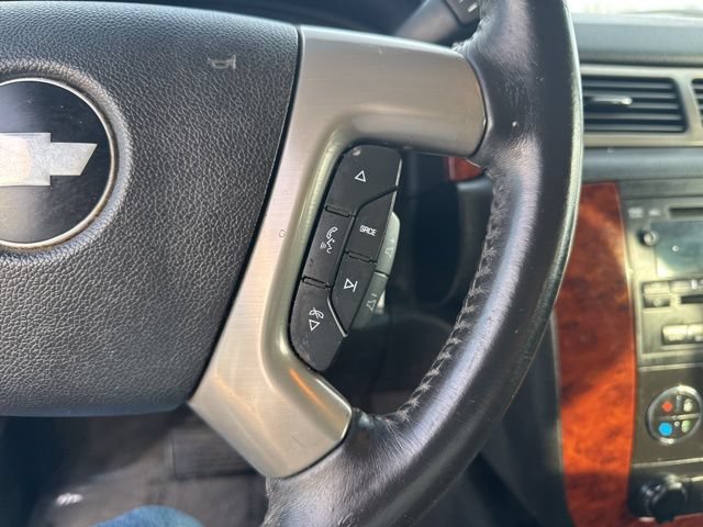 Used 2013 Chevrolet Suburban LT AWD/4WD image 15
