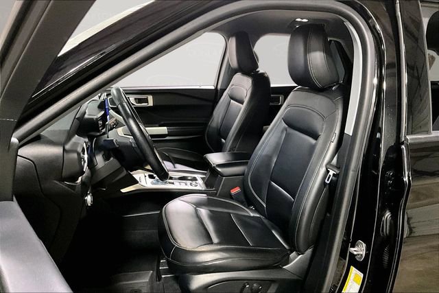 Used 2022 Ford Explorer XLT w/ Equipment Group 202A image 13