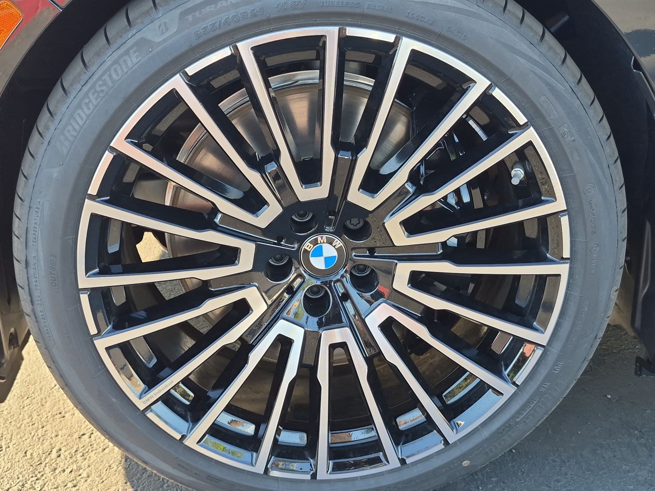 New 2026 BMW 750e xDrive w/ Premium Package AWD/4WD image 13