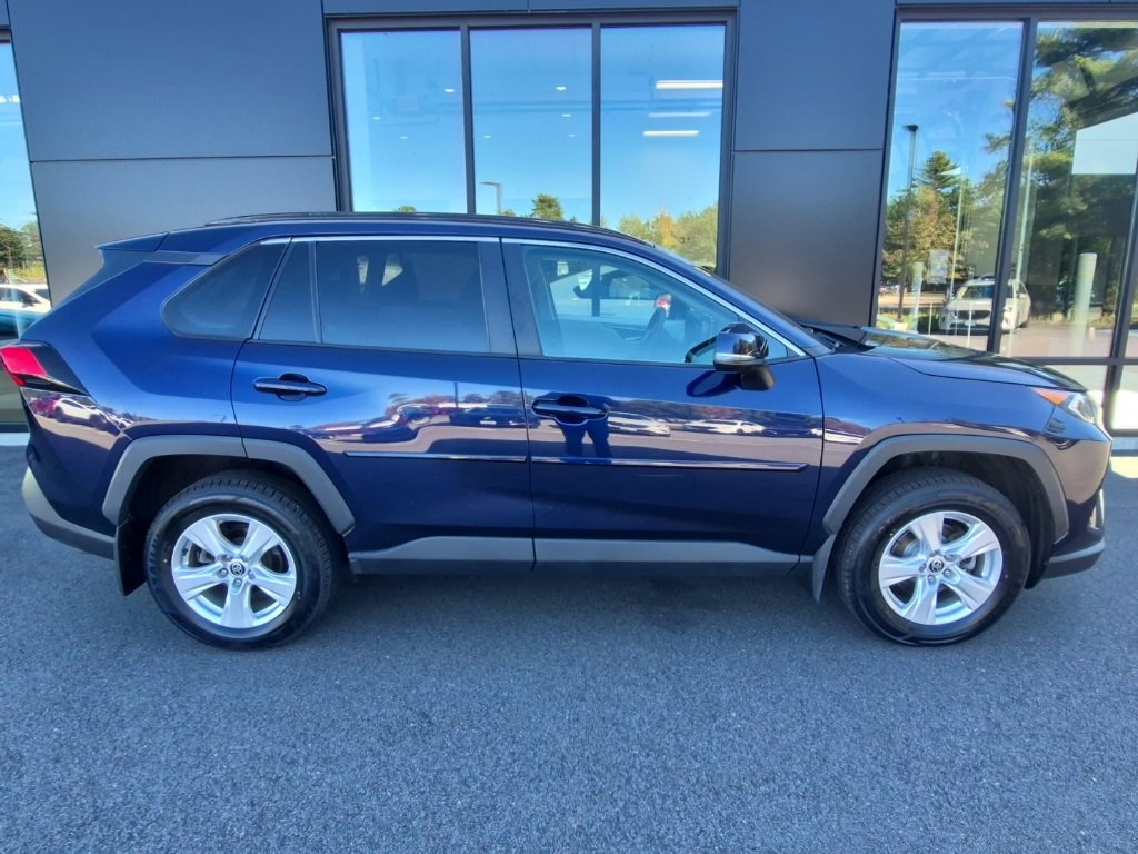Used 2021 Toyota RAV4 XLE image 5