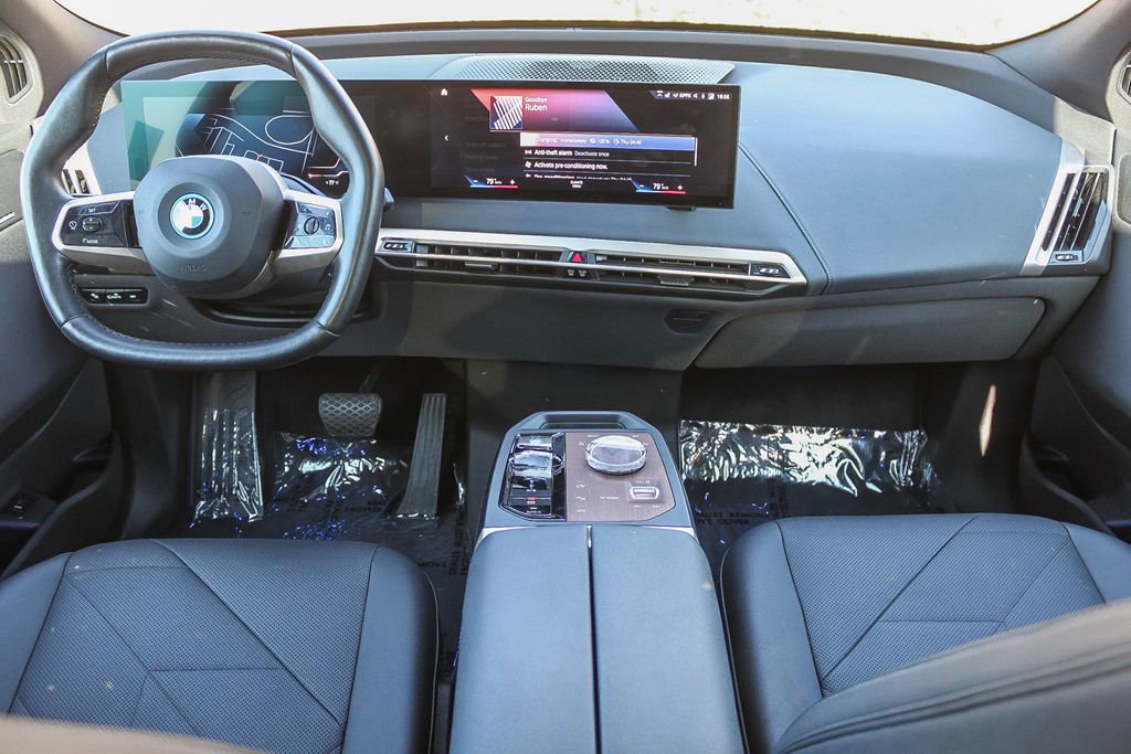 Used 2023 BMW iX xDrive50 w/ Premium Package image 16