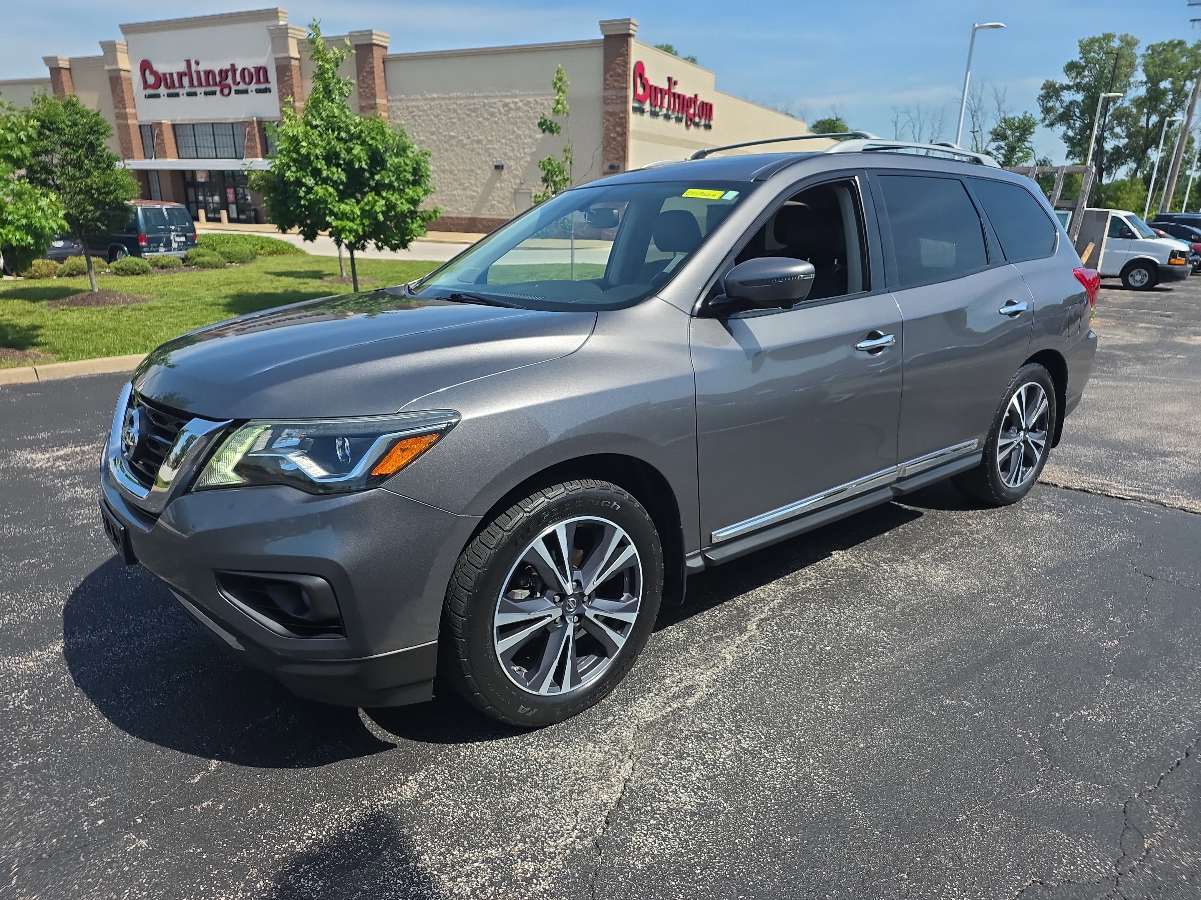 Used 2017 Nissan Pathfinder Platinum AWD/4WD image 7