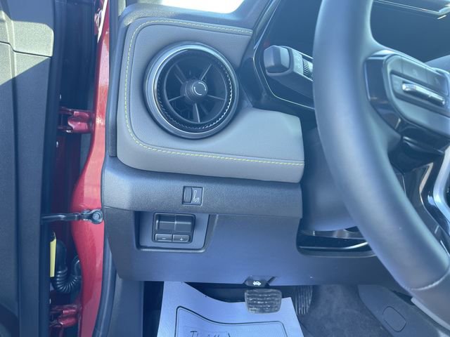 Certified 2026 Chevrolet Colorado ZR2 w/ Technology Package AWD/4WD image 18