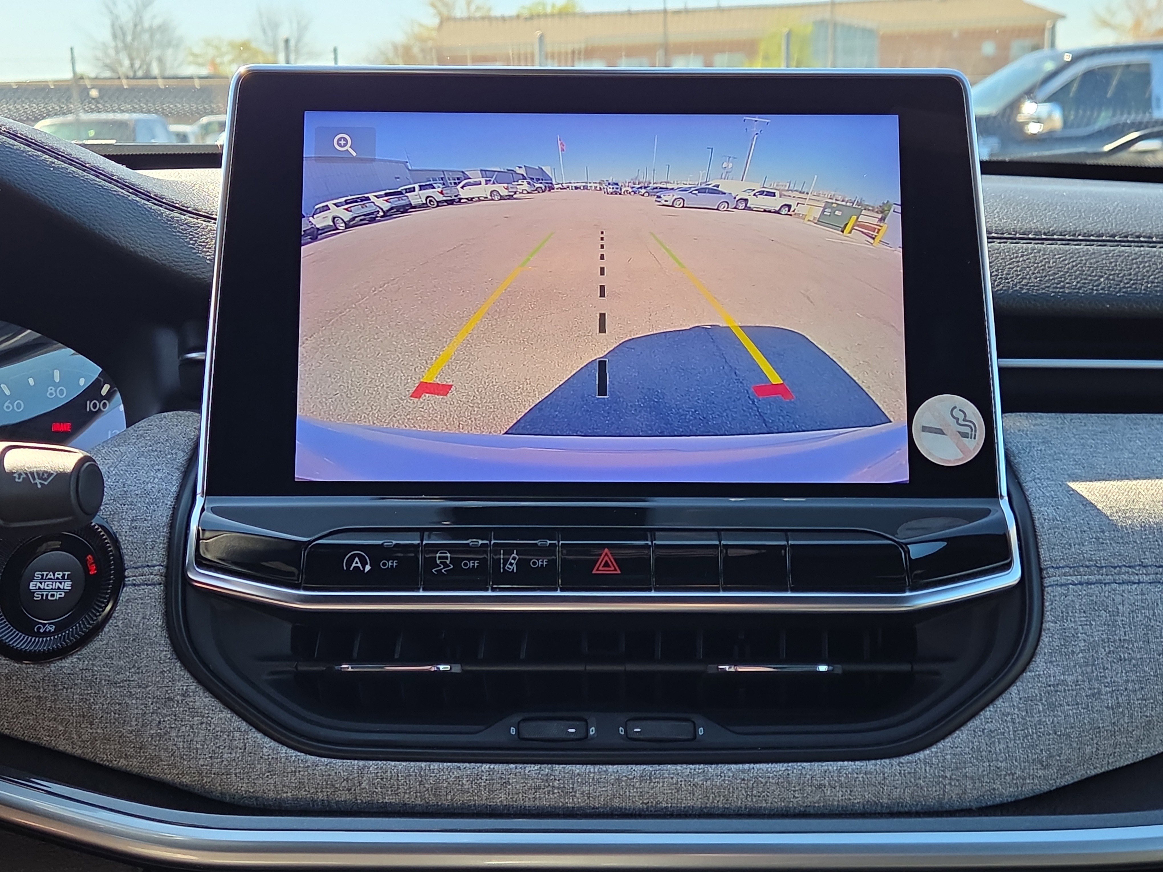 Used 2024 Jeep Compass Latitude image 23