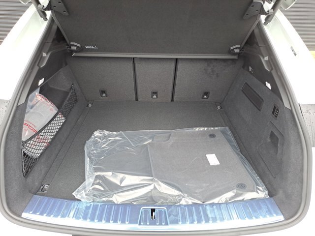 New 2026 Porsche Cayenne Turbo GT image 15