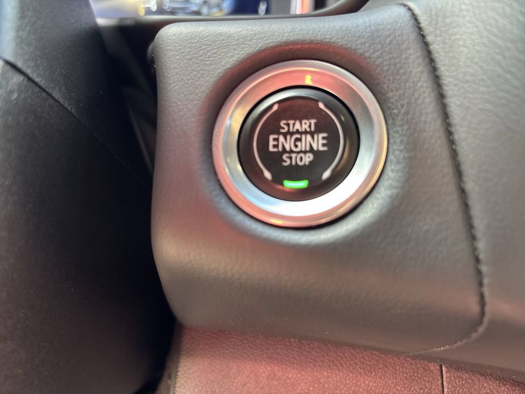 Certified 2023 Chevrolet Suburban RST AWD/4WD image 21