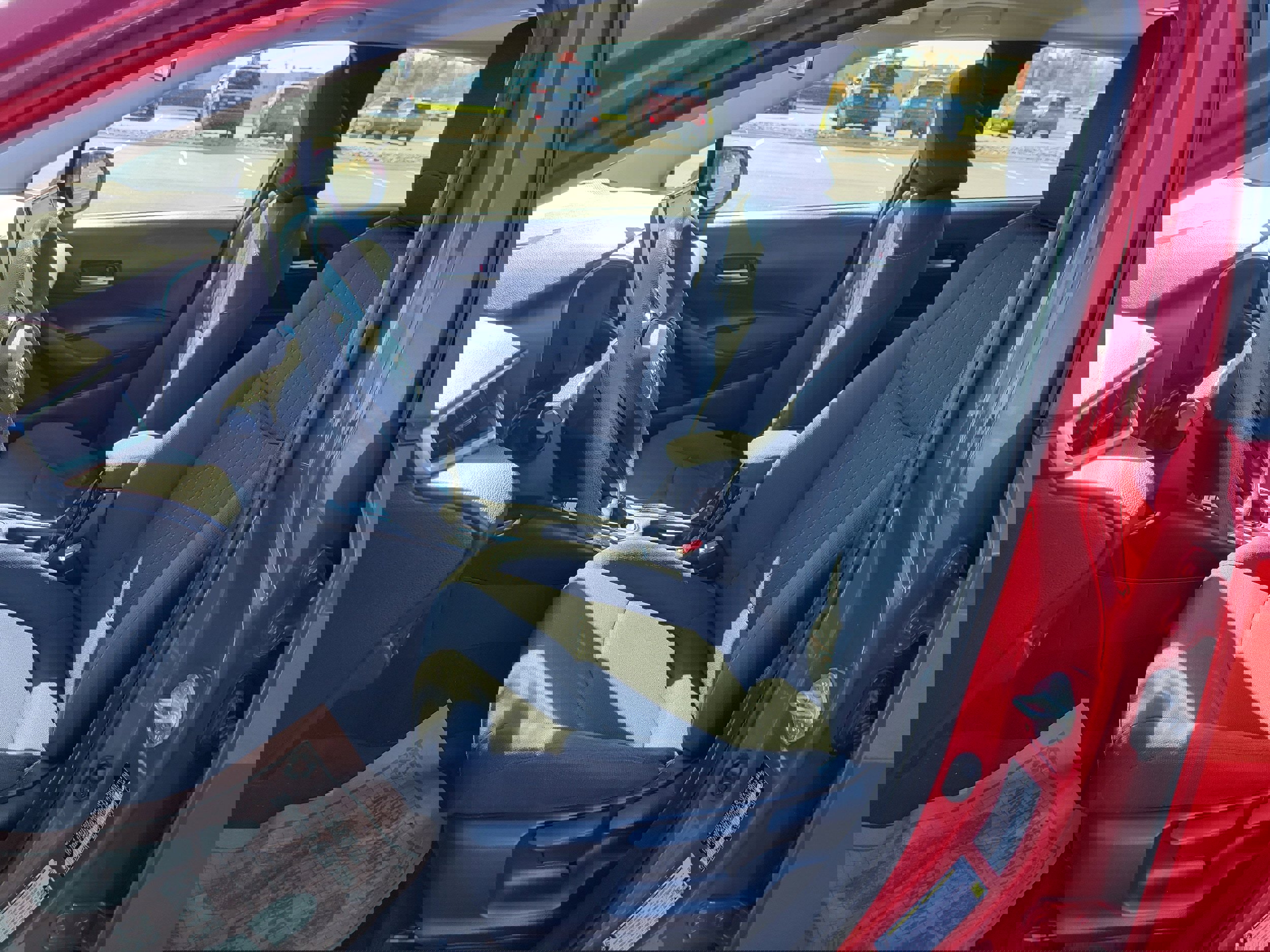 Used 2020 Toyota Corolla LE image 27